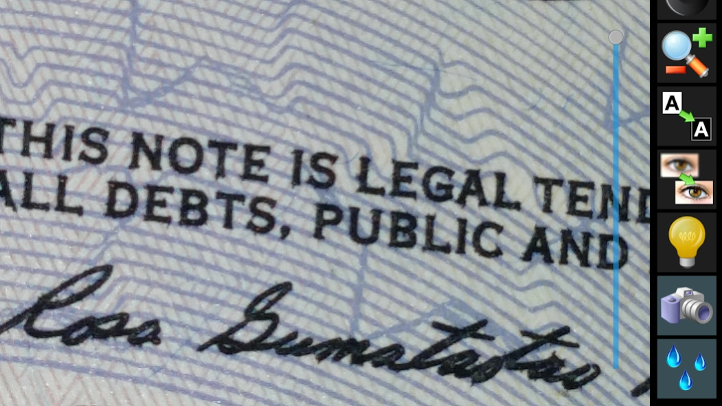 Review Screenshot - Flashlight App – Magnify Things even in the Dark